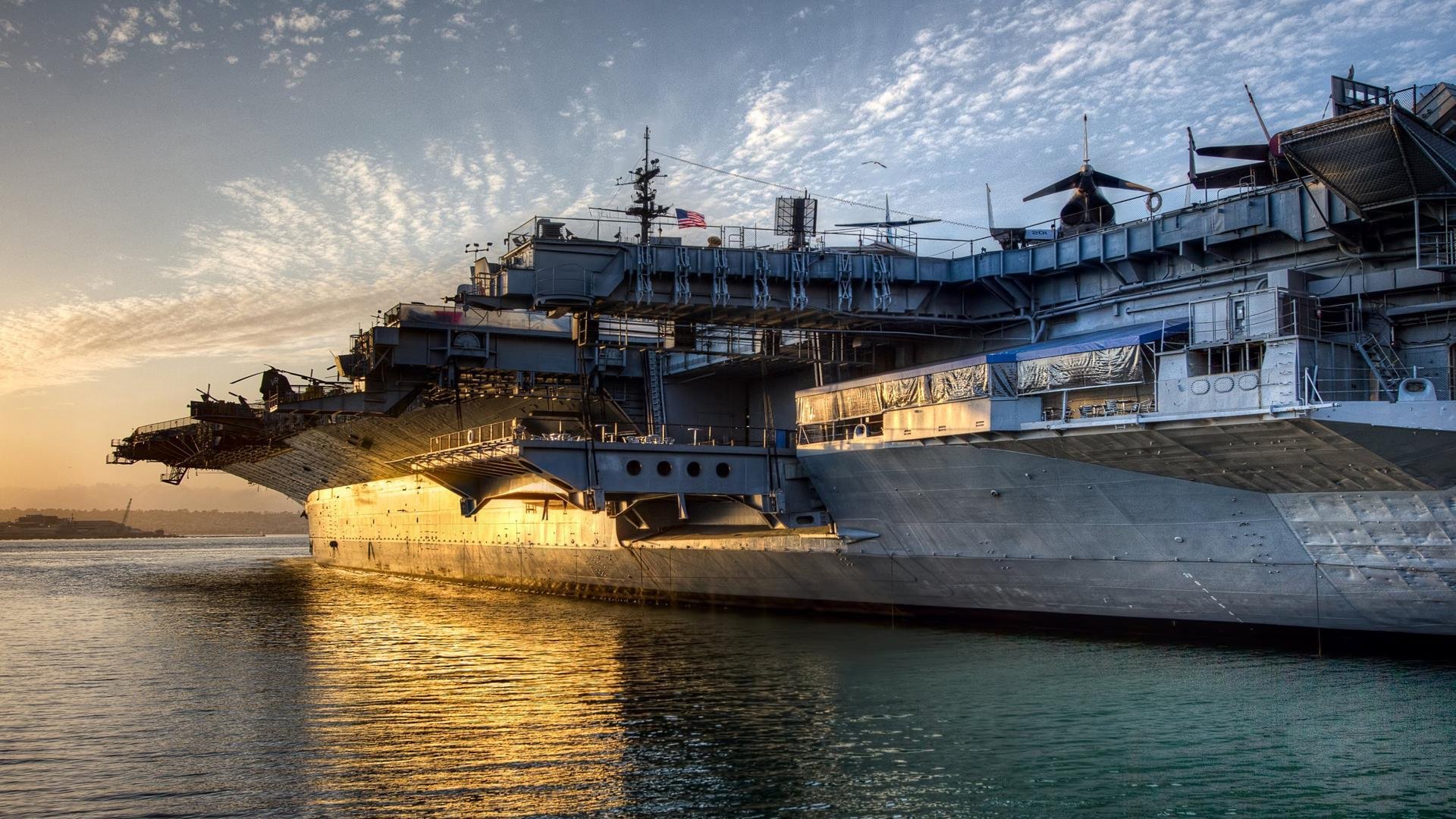 高校篮球联赛精彩纷呈，彰显青年力量，高校篮球比赛