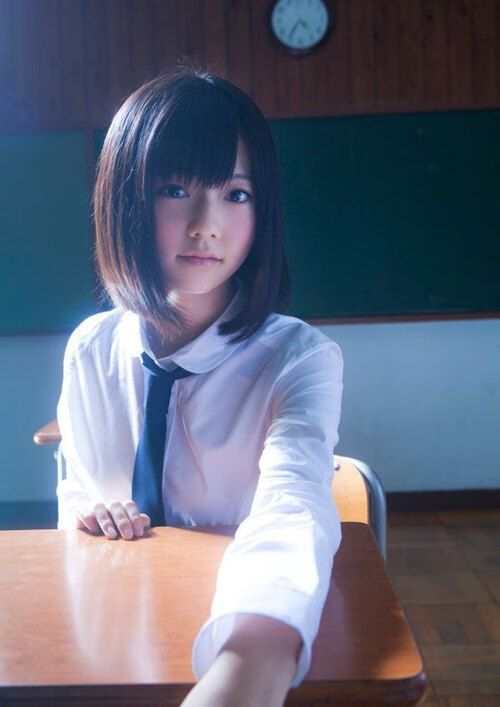 巴黎圣日耳曼击败圣埃蒂安，继续领跑积分榜，巴黎圣日耳曼全队