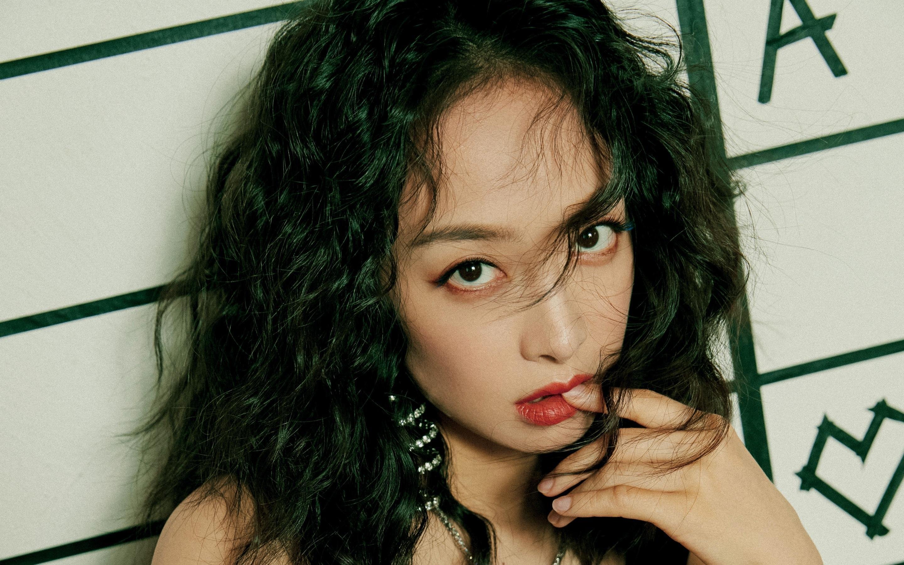 里尔客场憾平里昂，保住榜首位置，里尔联赛冠军