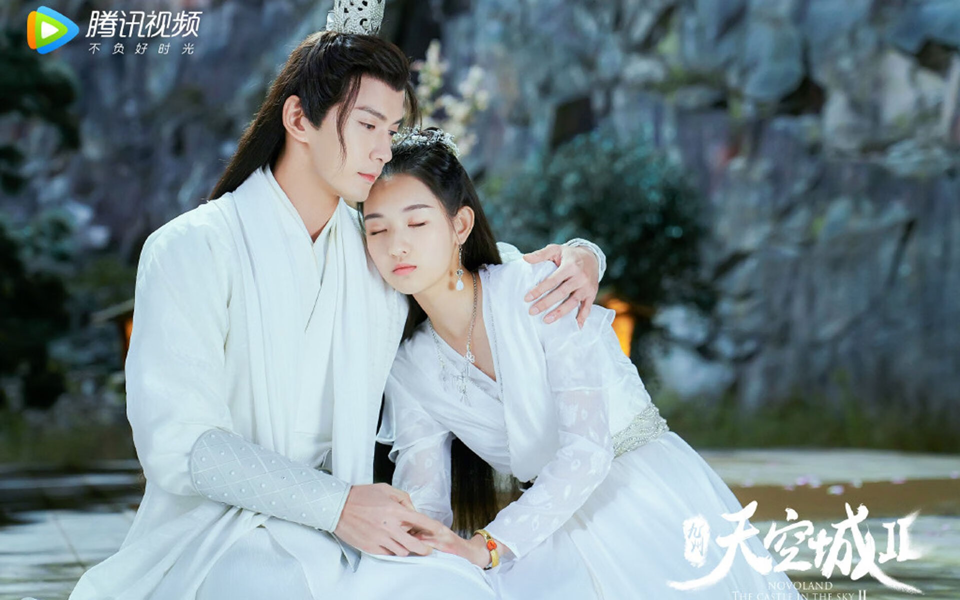 足球装备科技创新，减轻球员负担同时提升性能，足球装备的重要性