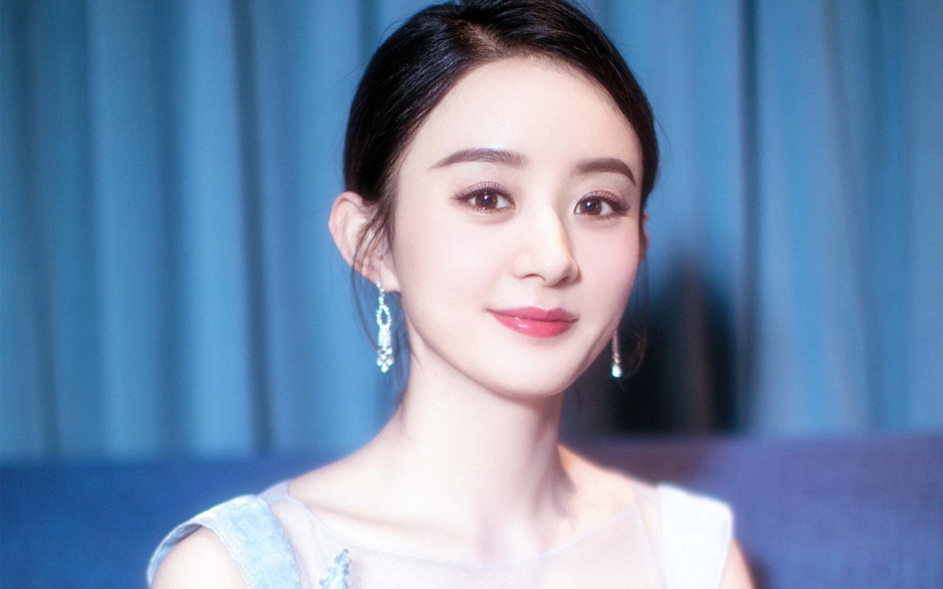 霍勒迪连砍三双雄鹿防守效率提升,霍勒迪最佳防守