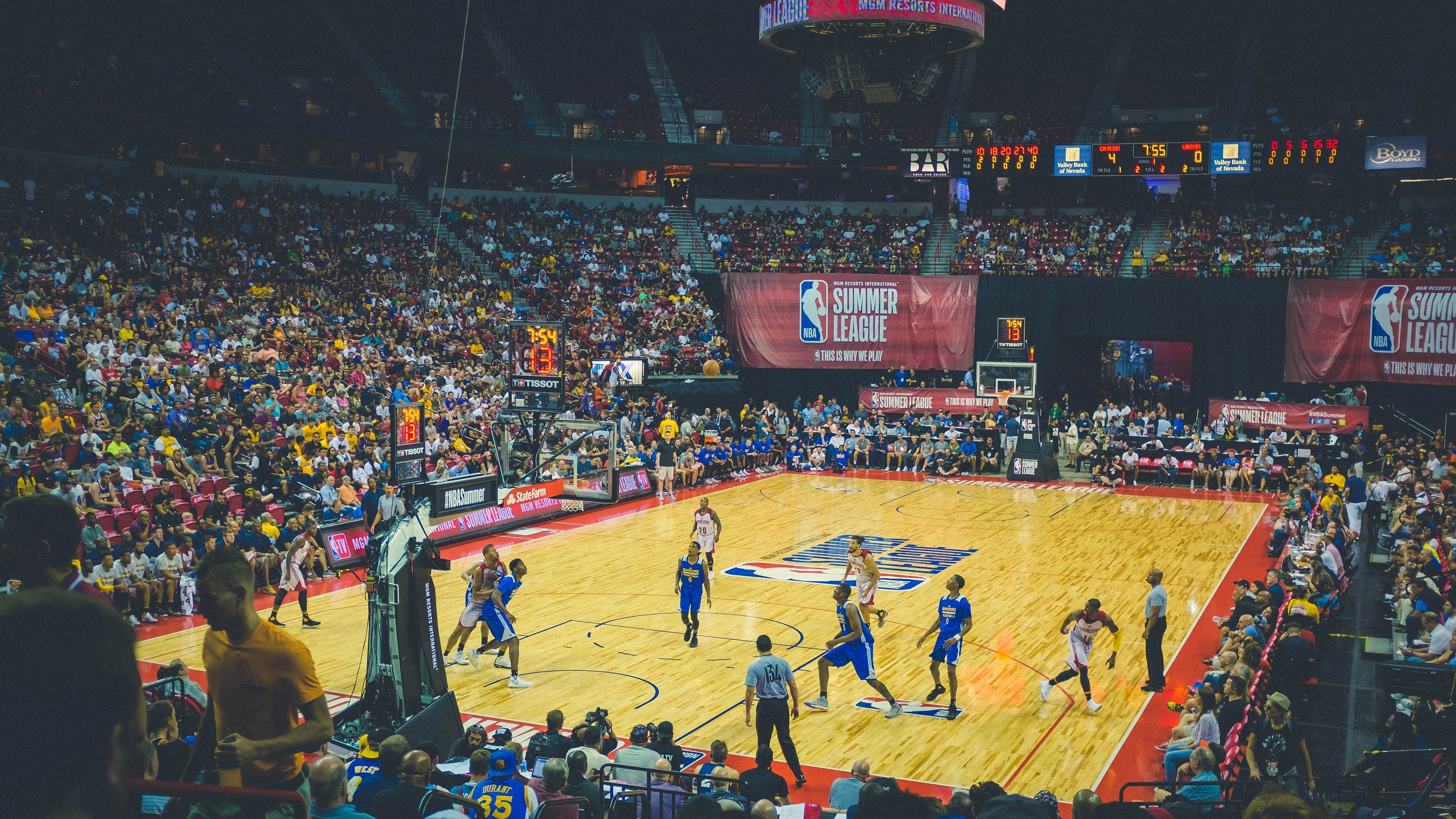 孙铭徽带伤坚守赛场,展现运动精神,孙铭徽集锦视频